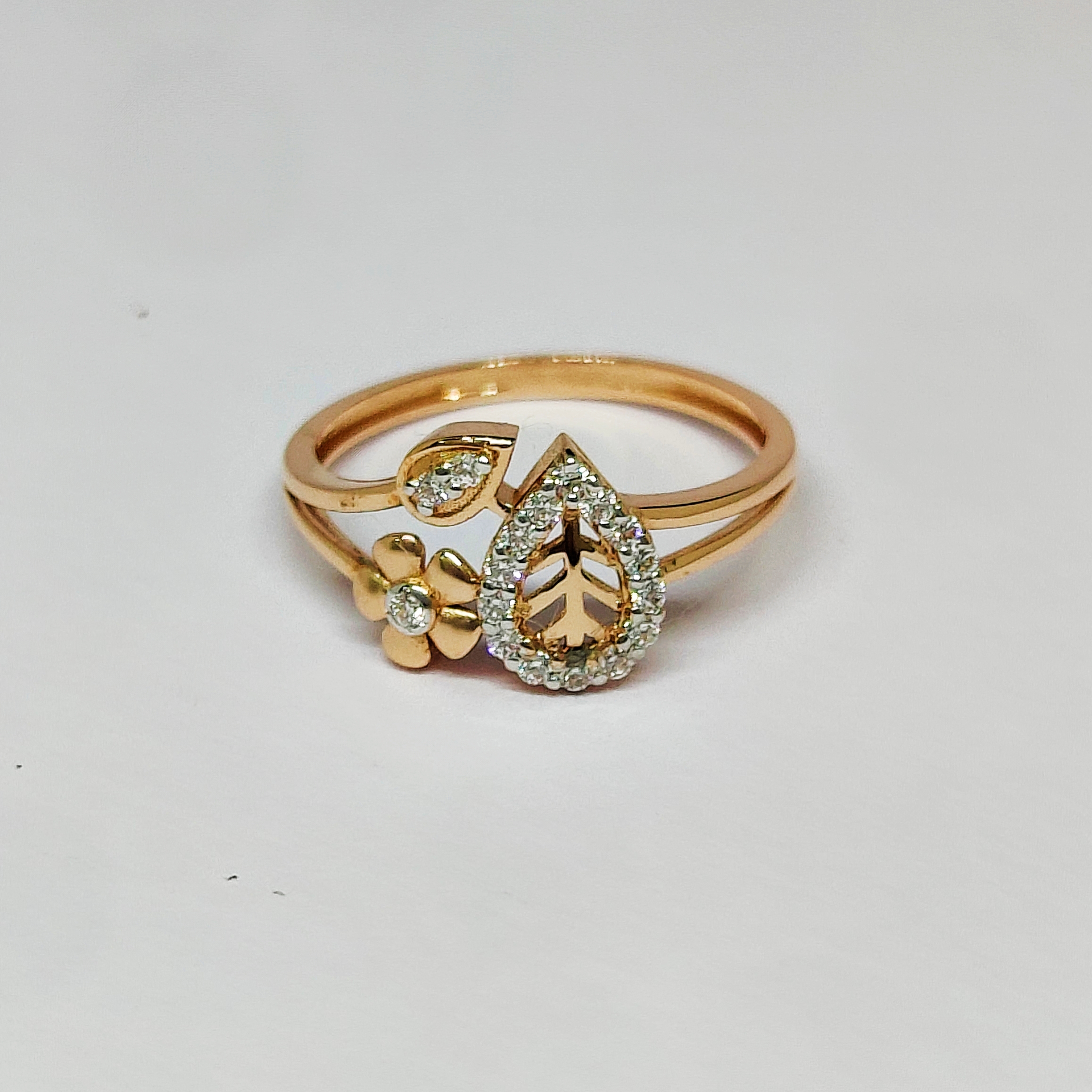 18KT Rose Gold Cocktail Ring KOR36