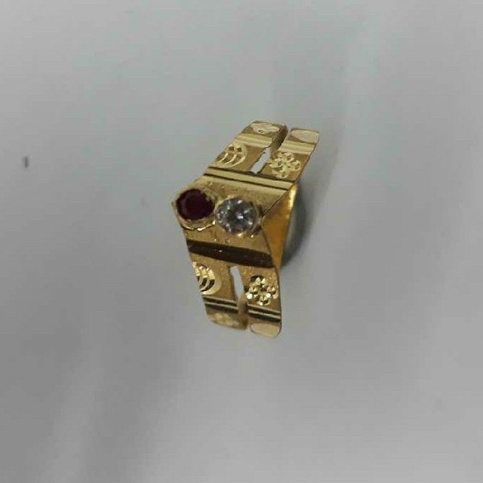 916 Gold Ladies Fancy Ring