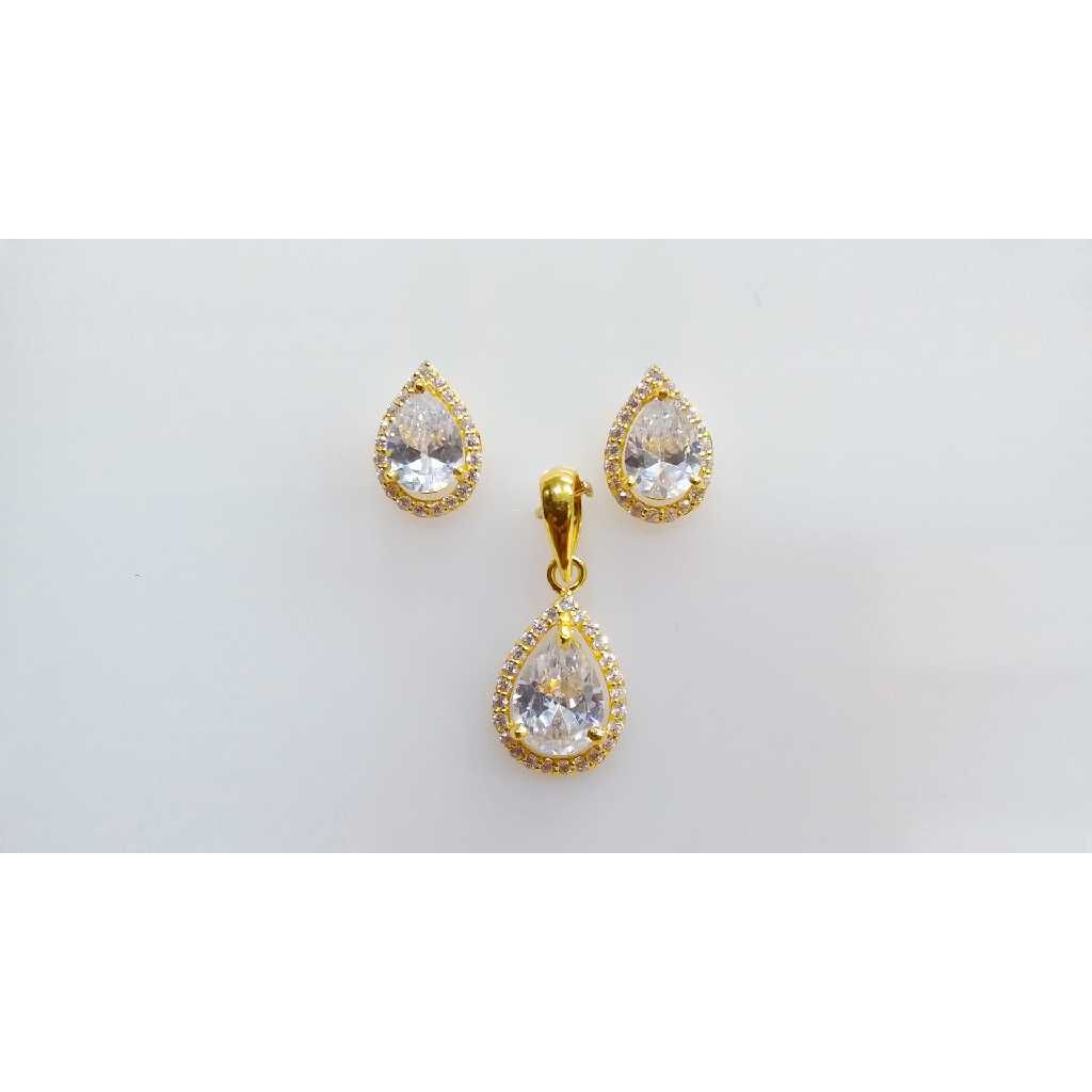 916 Gold CZ Diamond Pendant Set