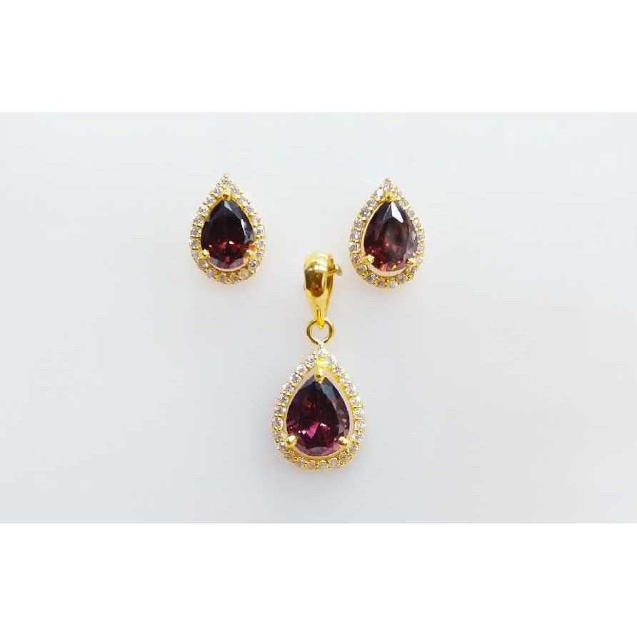 22KT Gold Colored Diamond Fancy Pendant Set
