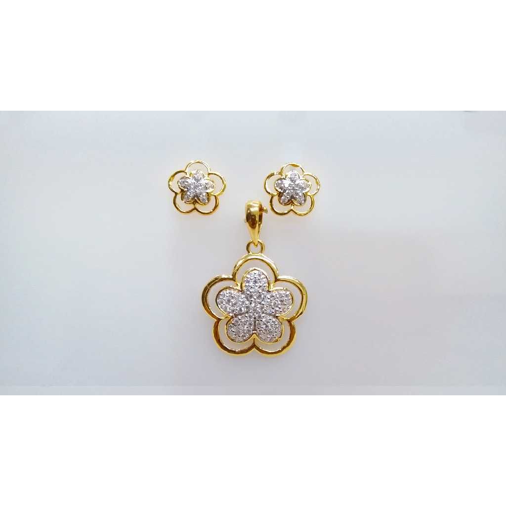 Fancy Stylish 916 Gold Ladies Pendant Set