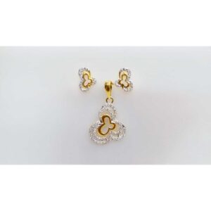 Delicate 22KT Gold Diamond Ladies Pendant Set