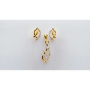 22KT Yellow Gold Attractive Pendant Set