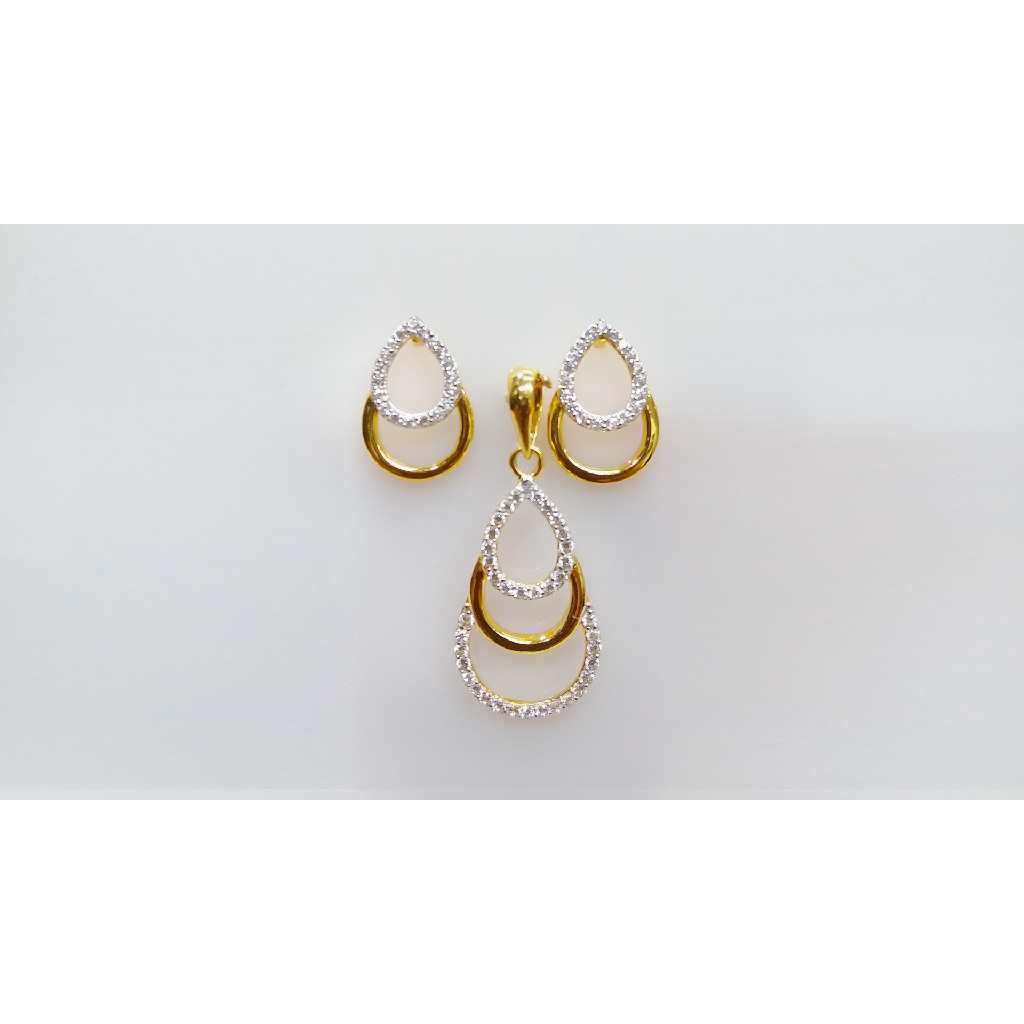 Light Weight Gold Ladies Pendant Set