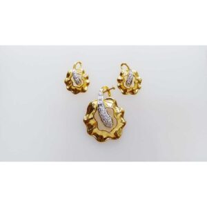 916 Yellow Gold Antique Pendant Set