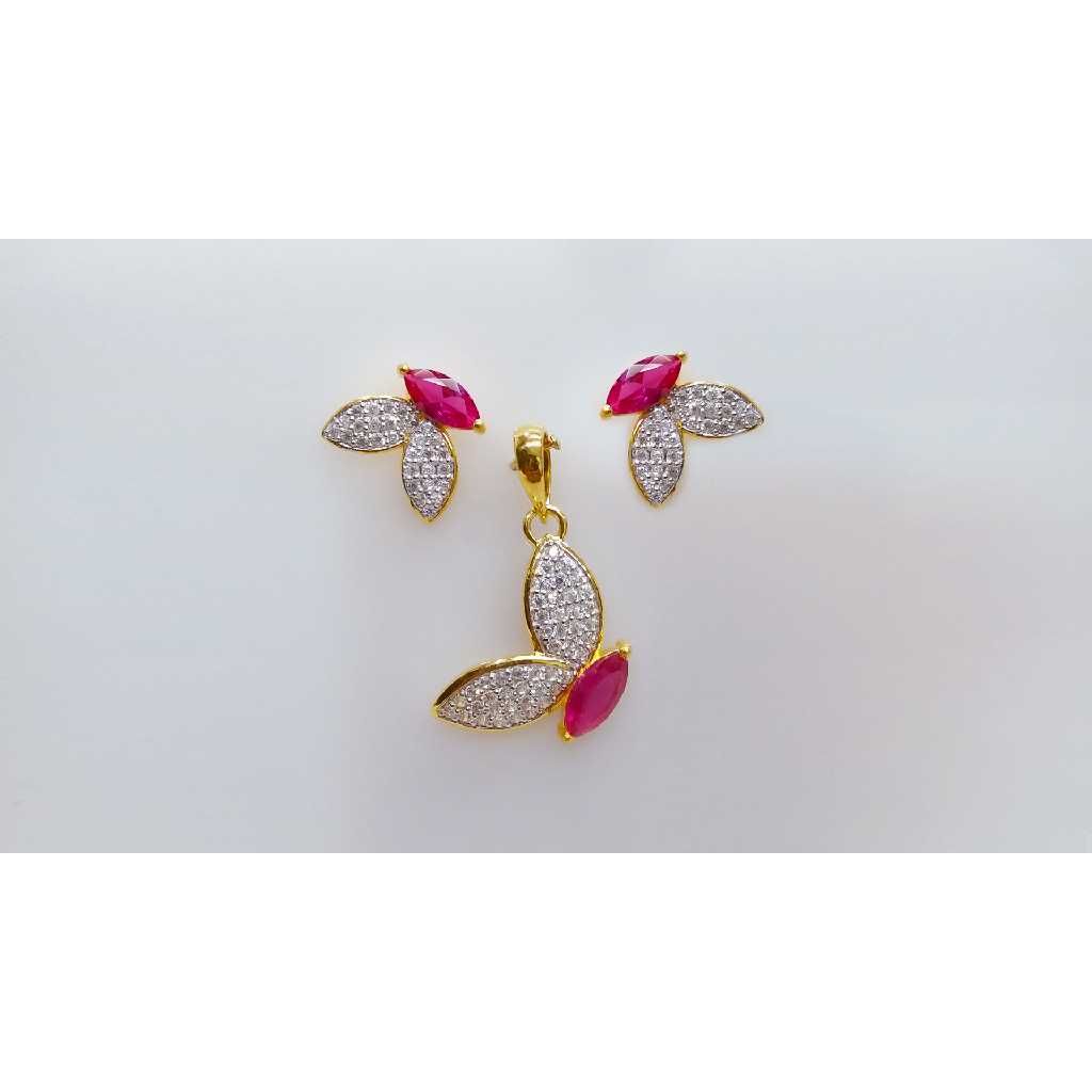 Stylish 916 Gold Ladies Pendant Set