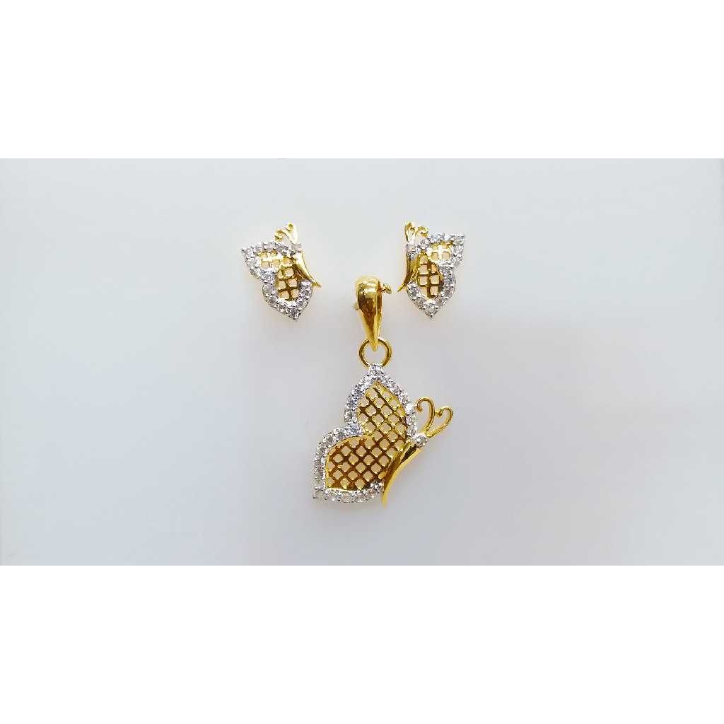 916 Gold Butterfly Shape Ladies Pendant Set