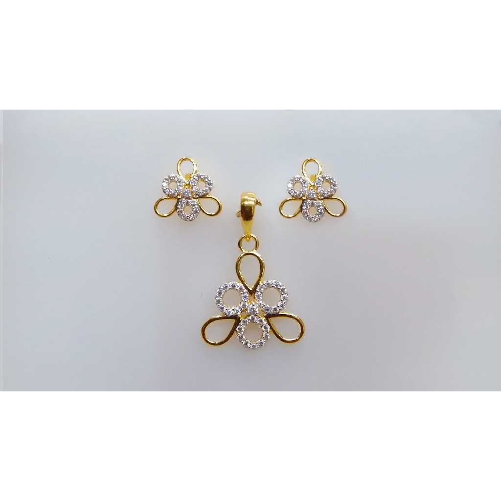 916 Gold Stylish CZ Diamond Ladies Pendant Set