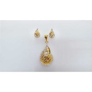 Delicate 916 Gold Ladies Pendant Set