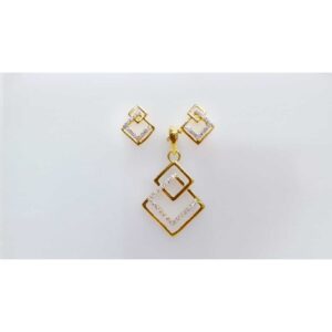 Delicate 916 Gold ladies Pendant Set