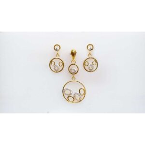 916 Round Shape Pendant With Earrings
