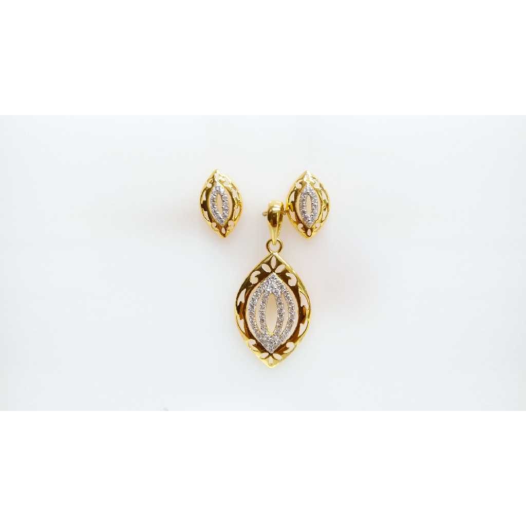 916 Gold Cut Out Ladies Pendant Set
