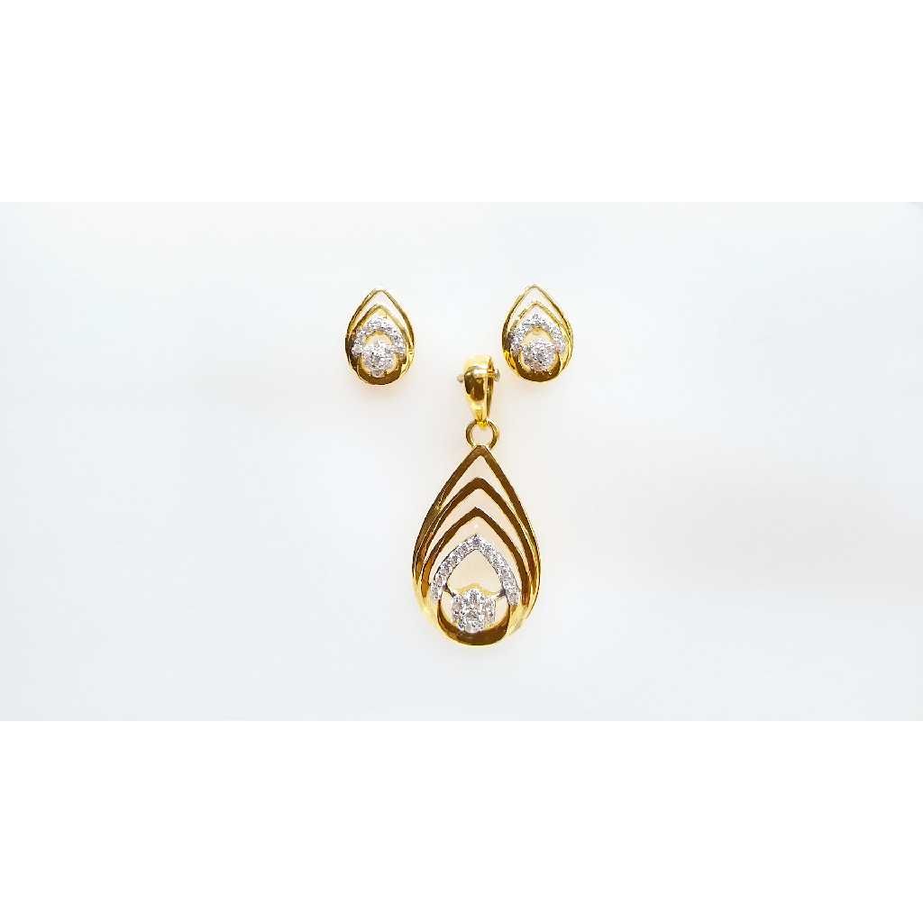22KT Gold Antique Pendant Set