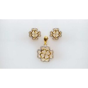 Attractive CZ Gold Ladies Pendant Set