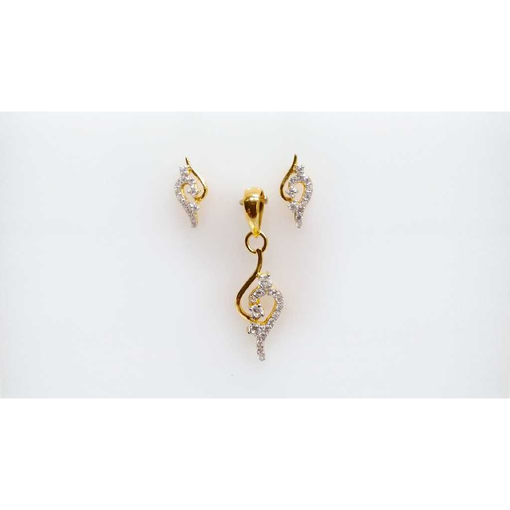 Designer 916 Gold Ladies Pendant Set