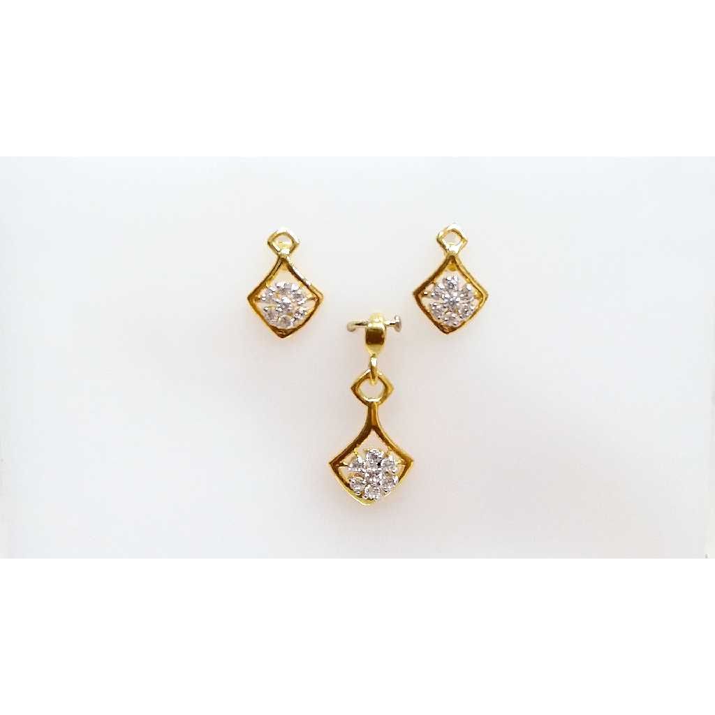 916 Gold Fancy Ladies Pendant Set