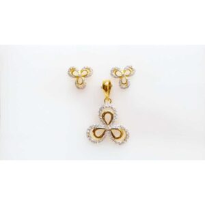 Antique  916 Gold Diamond Ladies Pendant Set