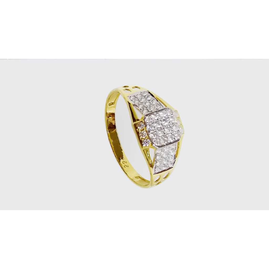 Attractive Gold CZ Diamond Gents Ring