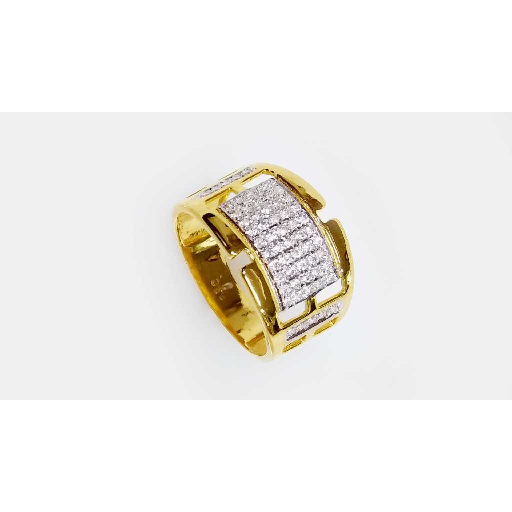 916 Gold Diamond CZ Stylish Gents Ring