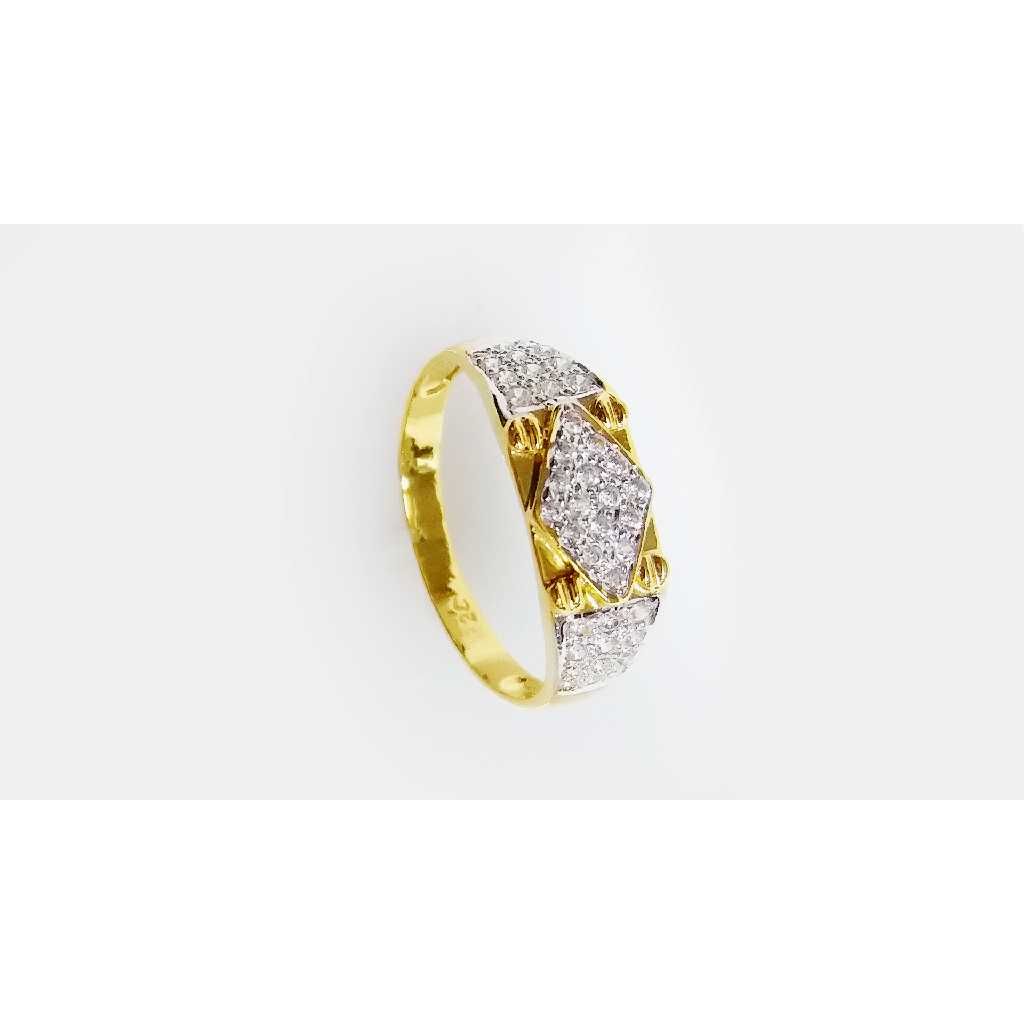 916 Gold Stylish Gents CZ Ring