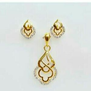 22KT Gold Fancy Pendant Set