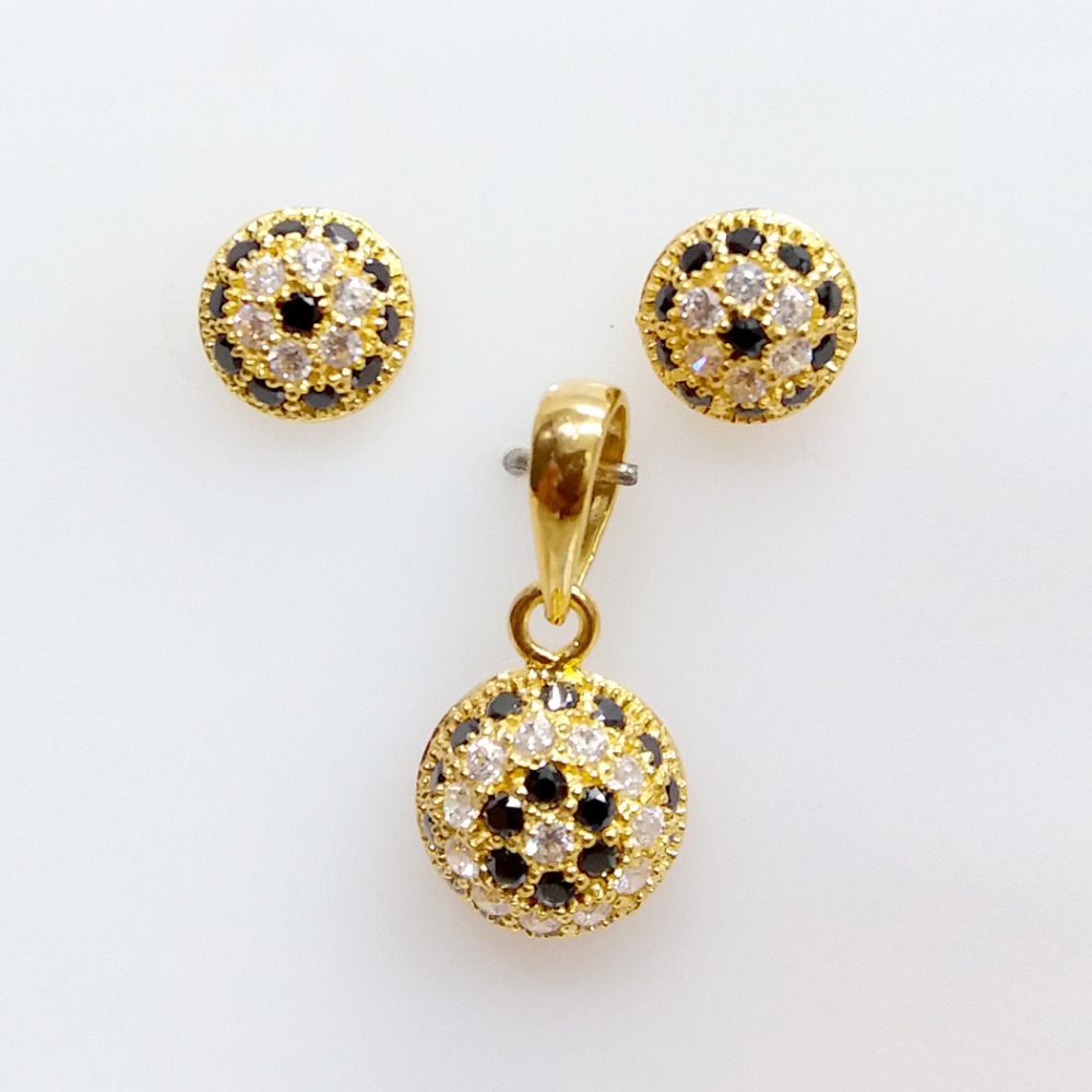 Designer pendant set