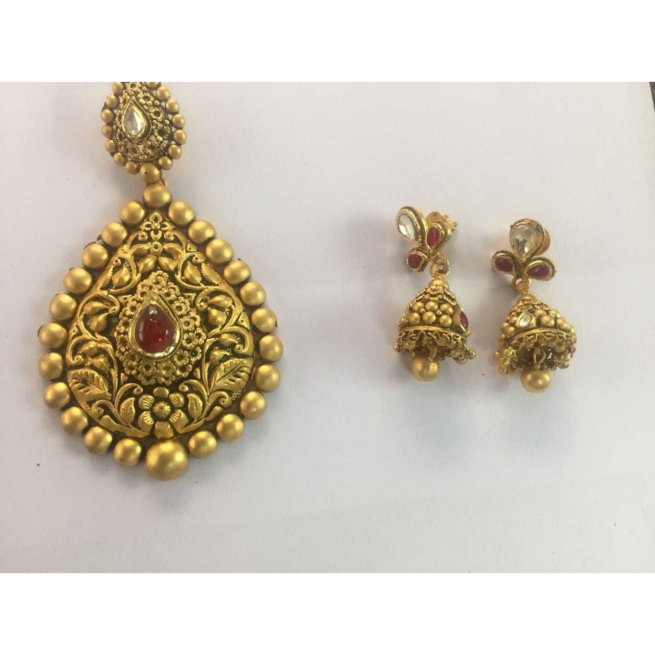 22K / 916 Gold Special Jadtar Pendant Set