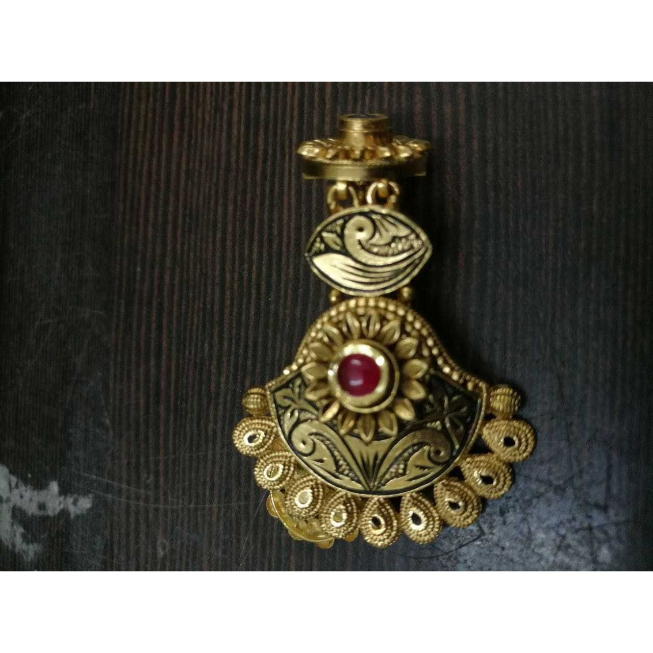 916 Gold Jadtar Classic Special Pendant Set