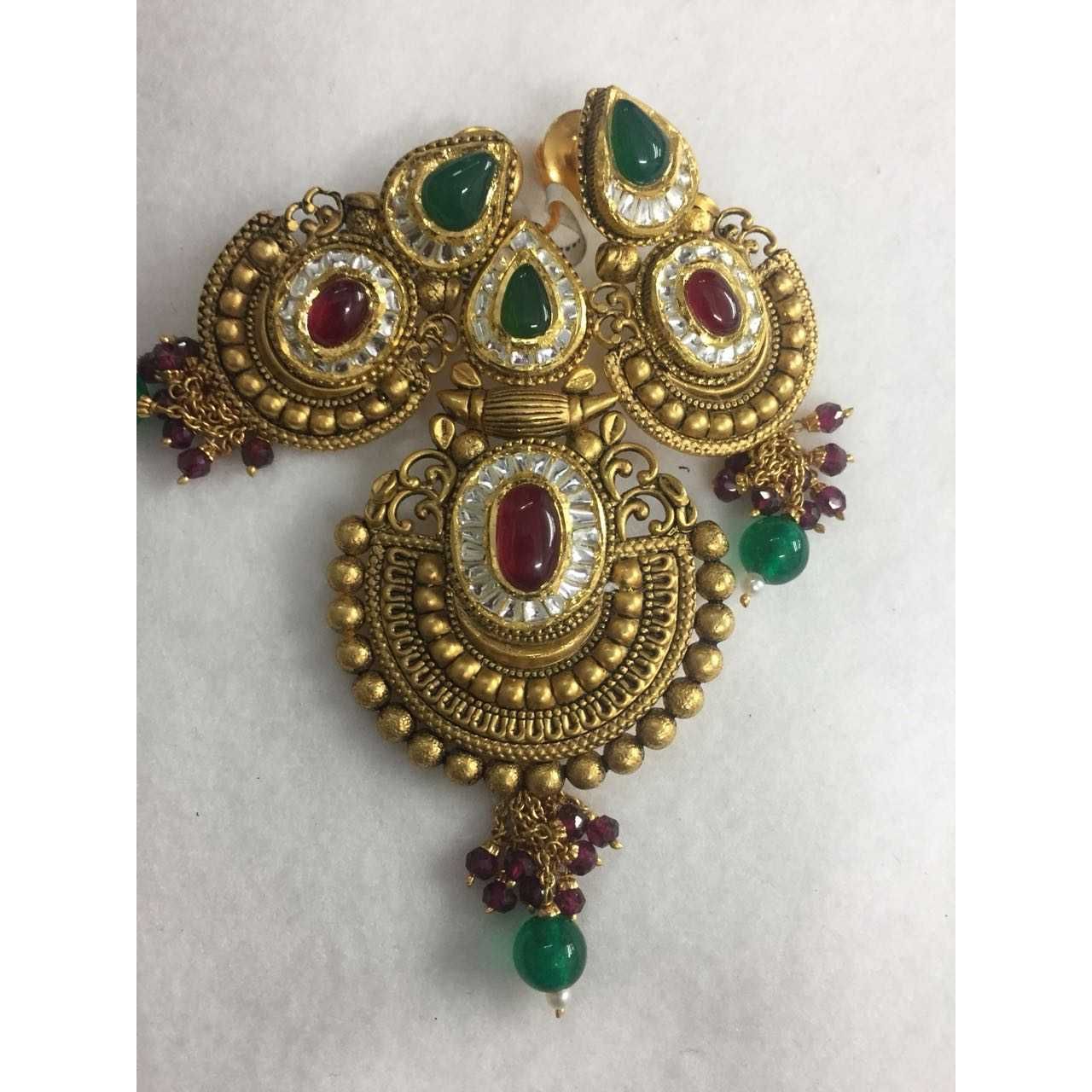 916 Gold Jadtar Classic Special Pendant Set
