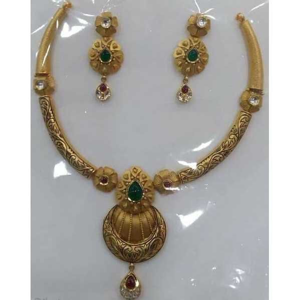 22K / 916 Gold Indian Antique Jadtar Set