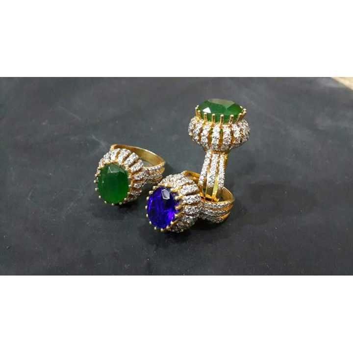 22KT Yellow Gold Ladies Antique Modern Trendy Ring - Image 2