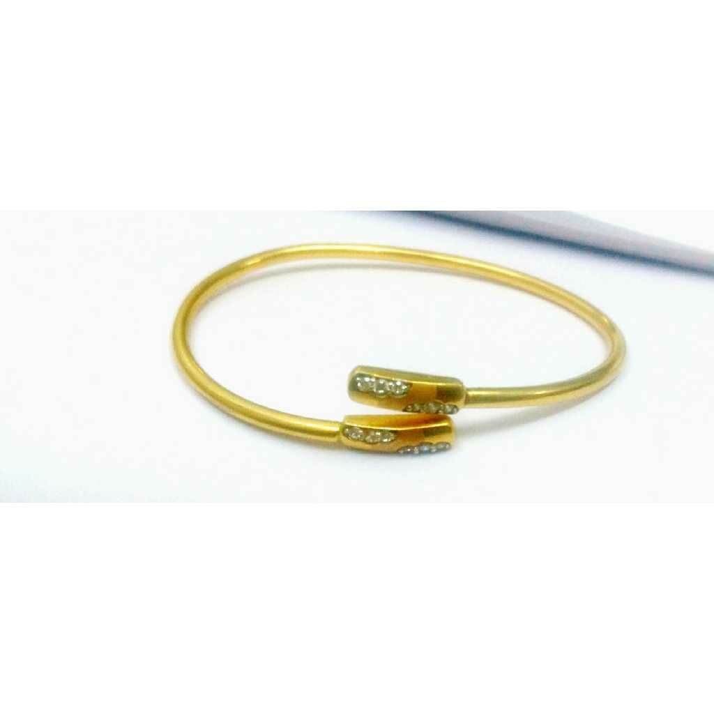 Light Weight Fancy Bracelet