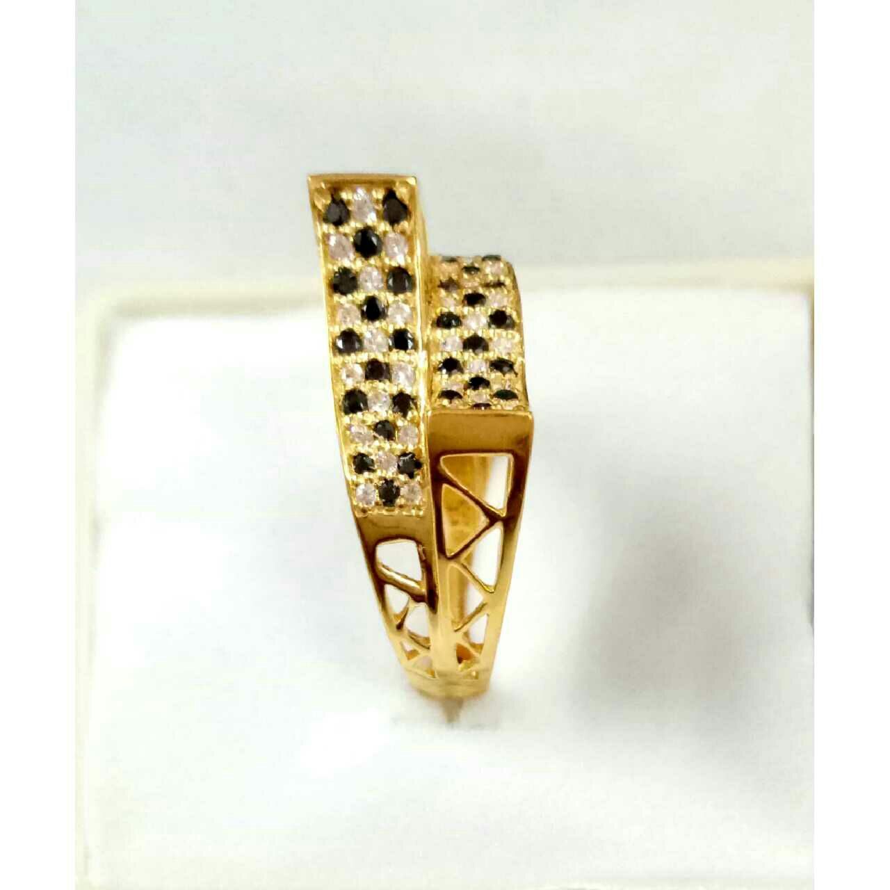 916 Yellow Gold Gents Indian Modern Designer Ring - Image 2