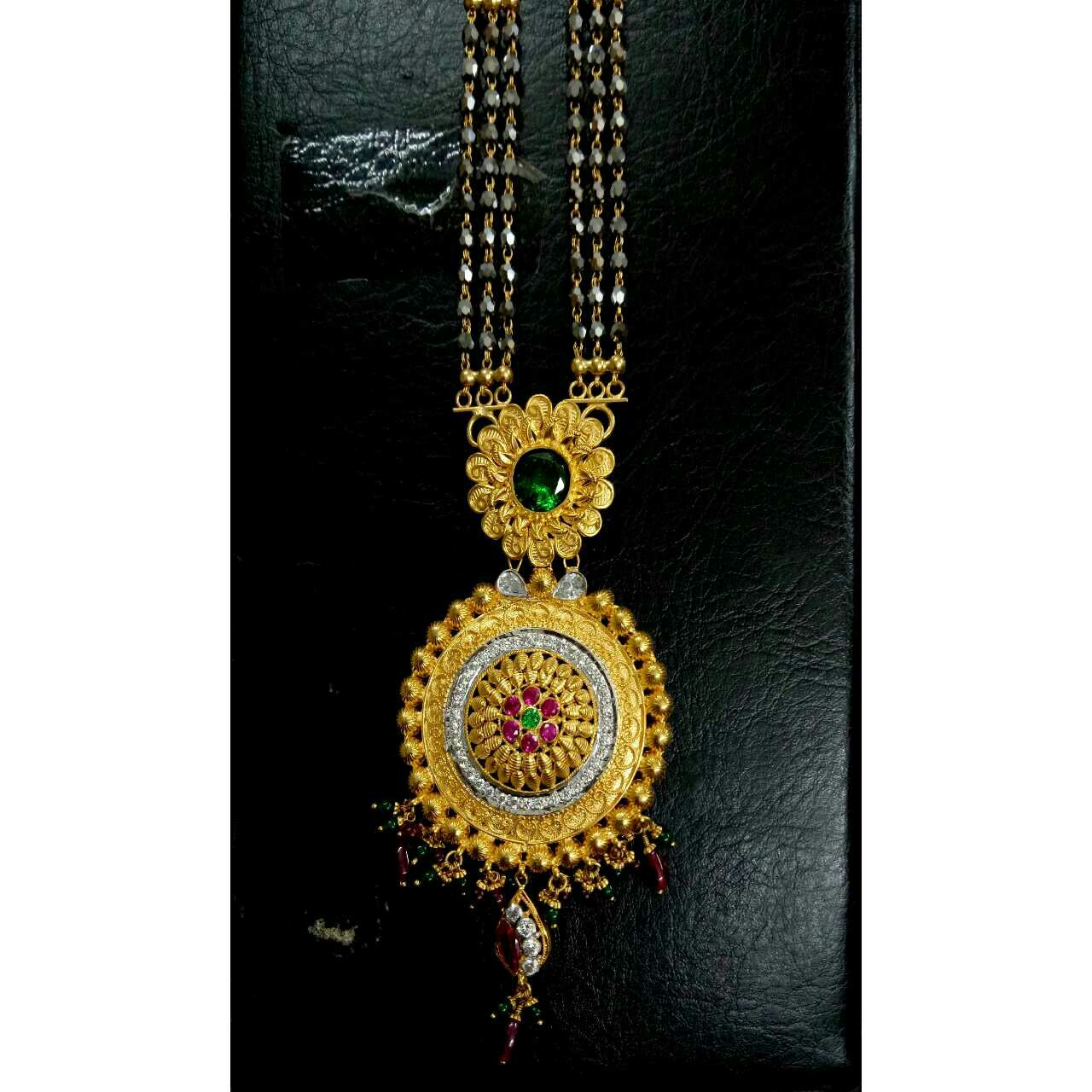 22KT Yellow Gold Ladies Indian Vertical Attractive Mangalsutra