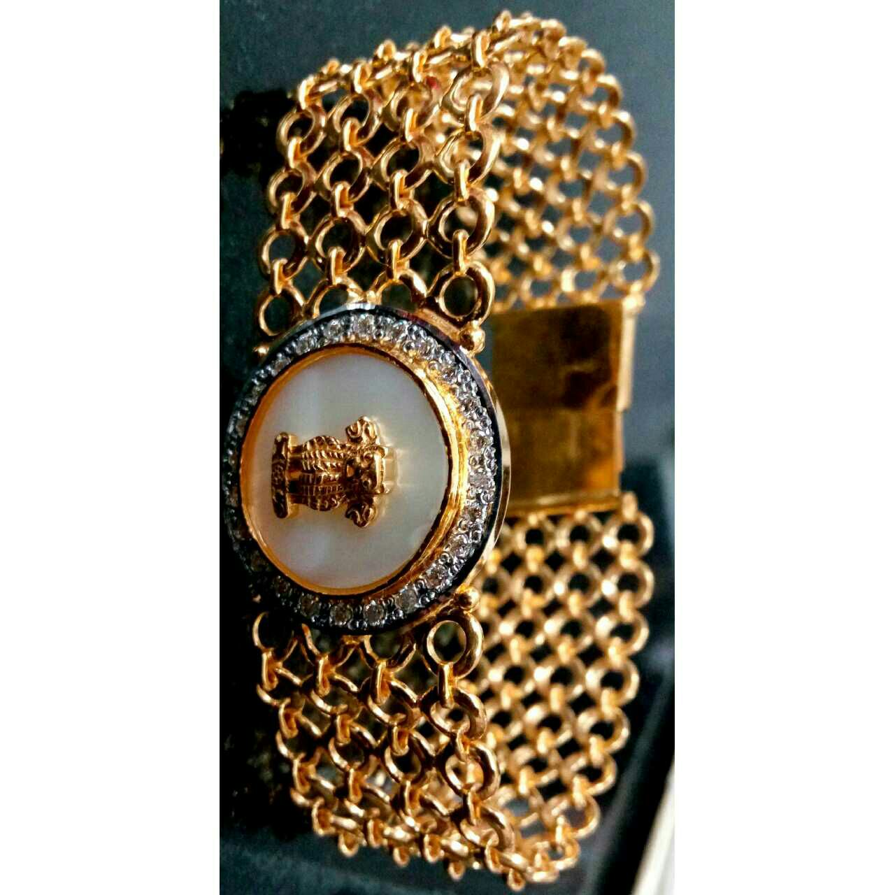 22KT Yellow Gold Gents Designer Bracelet (Lucky)