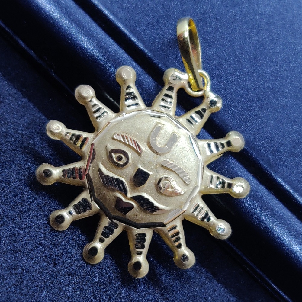 18 ct gold pendant