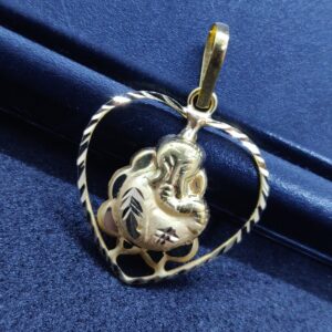 18 ct gold pendant