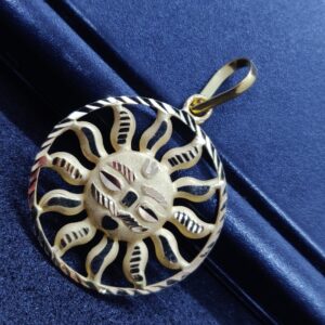 18 ct gold pendant