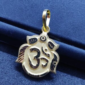 18 ct gold pendant