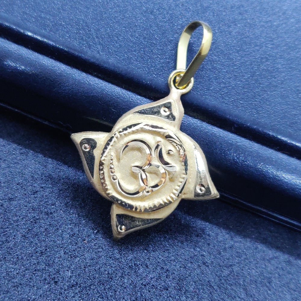 18 ct gold pendant