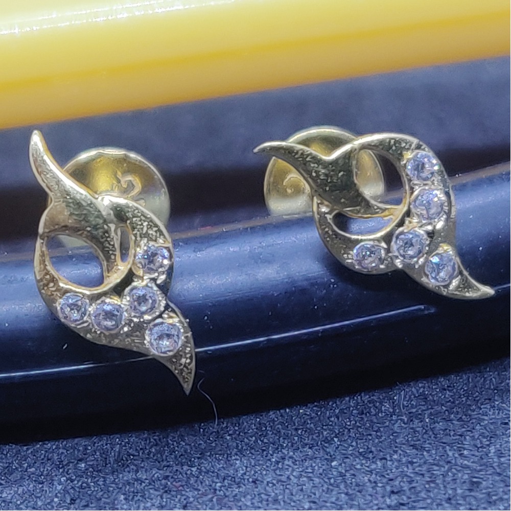 18 Ct Gold Baby Tops(leit Butti)