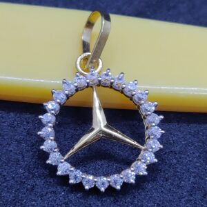 18 ct gold pendant