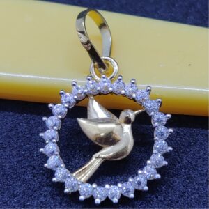 18 ct gold pendant