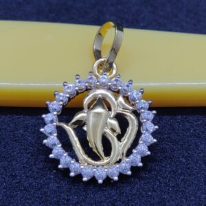 18 ct gold pendant