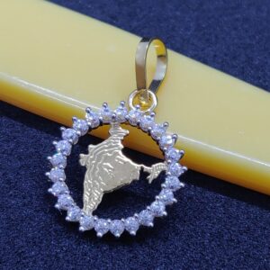18 ct gold pendant