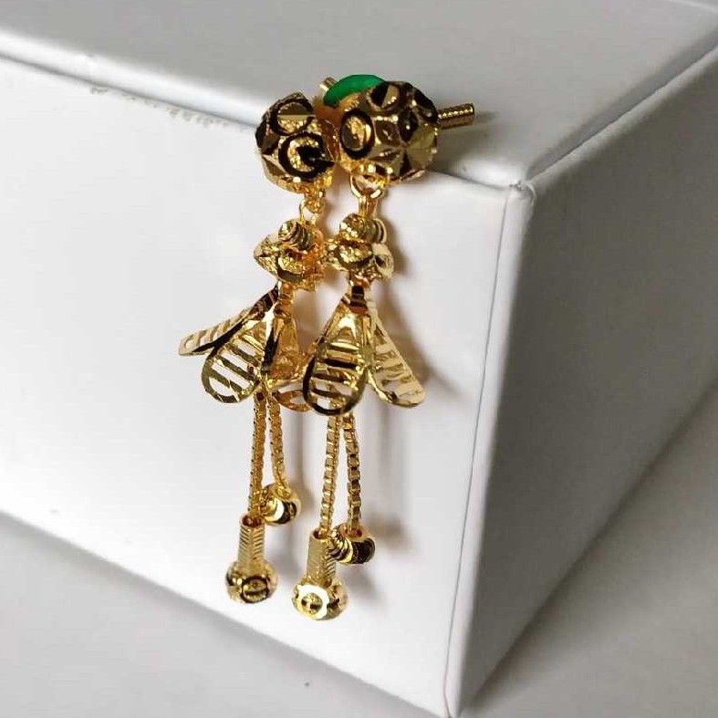 22k Yellow Gold Attractive Soi Dora Earrings