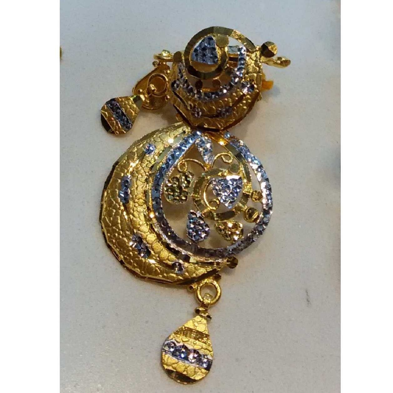 Indian Classic 916 Gold Pendant Set