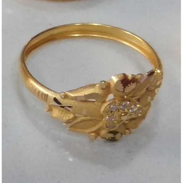 22k Gold Ladies Fancy Ring