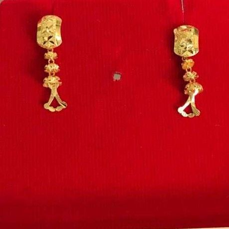 22K / 916 Gold Stunning Indian Earrings - Image 4