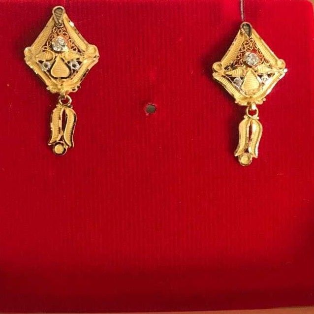916 Gold Designer Indian Stunning Butti - Image 4